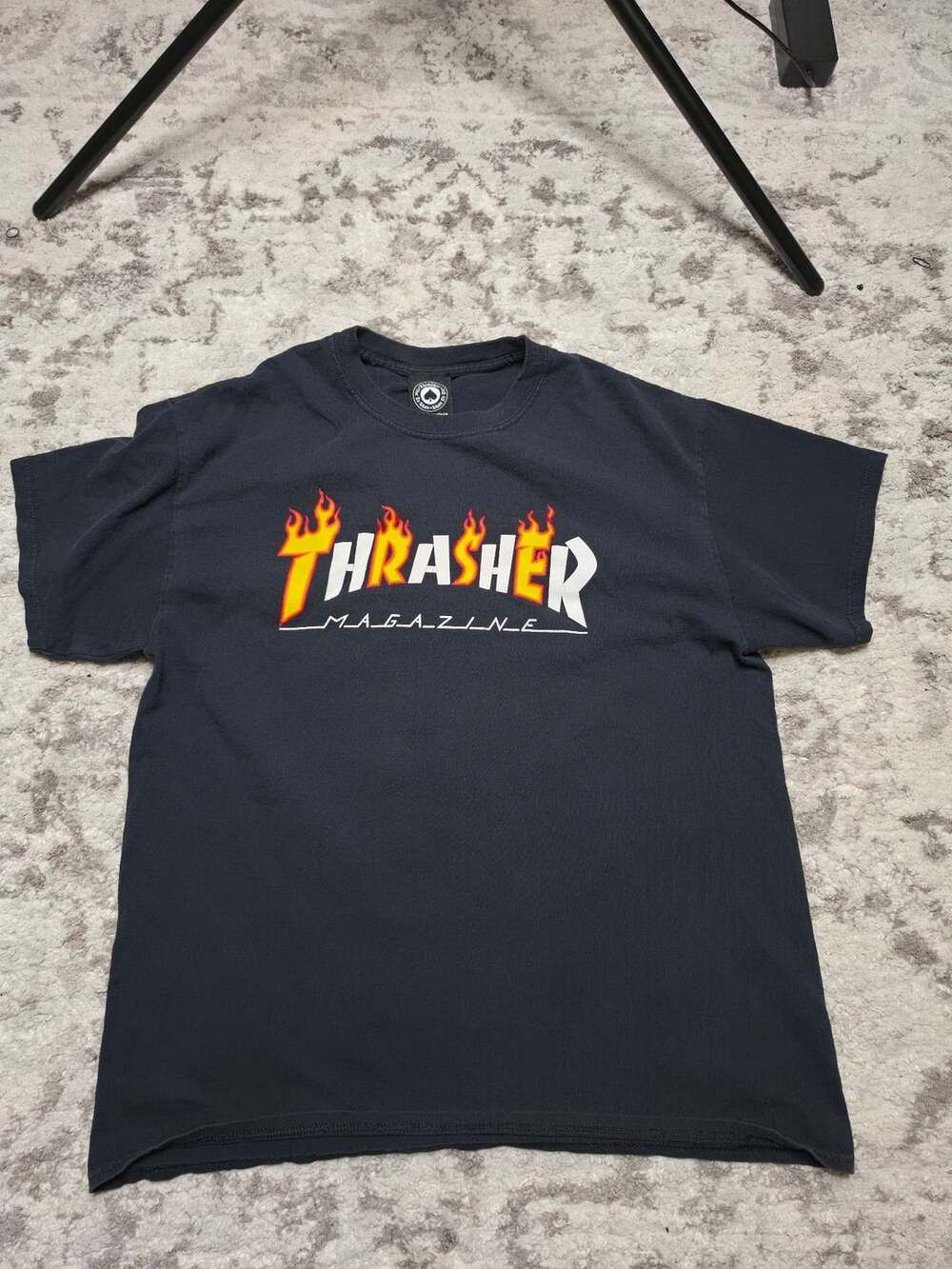 Thrasher Flame Mag T-Shirt Size L Black Flame Logo Skate